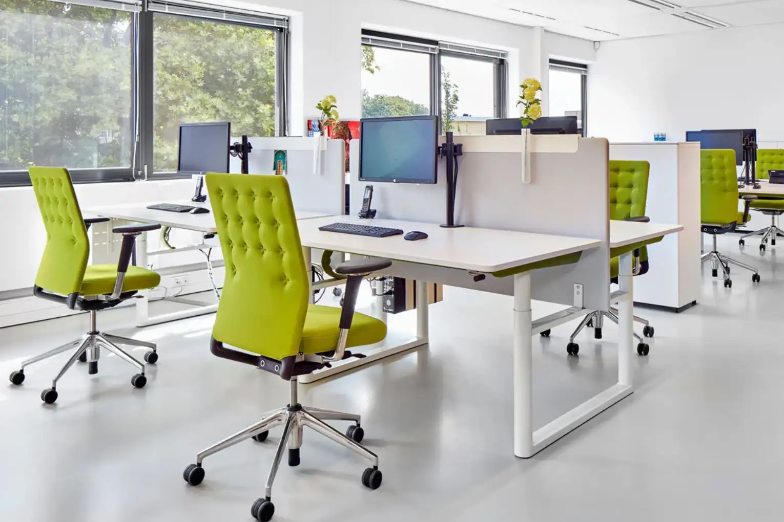 Cómo elegir sillas ergonómicas para espacios de alto rendimiento
